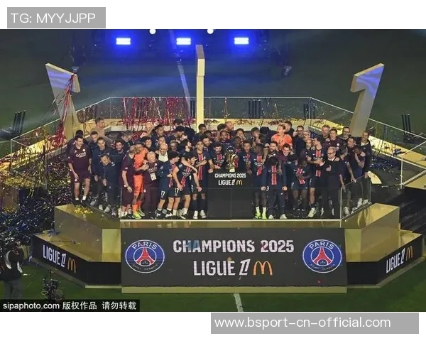 德甲惊天冷门里昂大胜巴黎圣日耳曼引发全场轰动点评